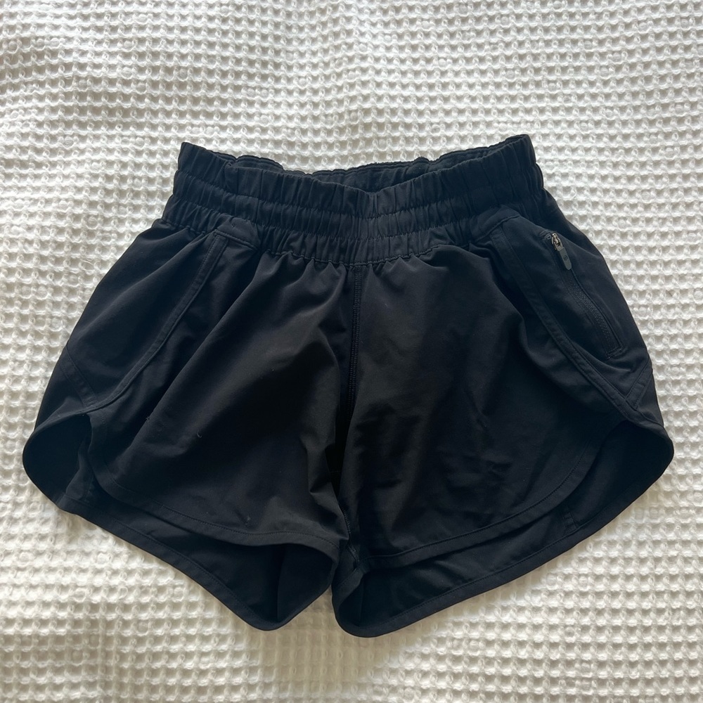 Lululemon Tracker Low-Rise Lined Shorts | size 4